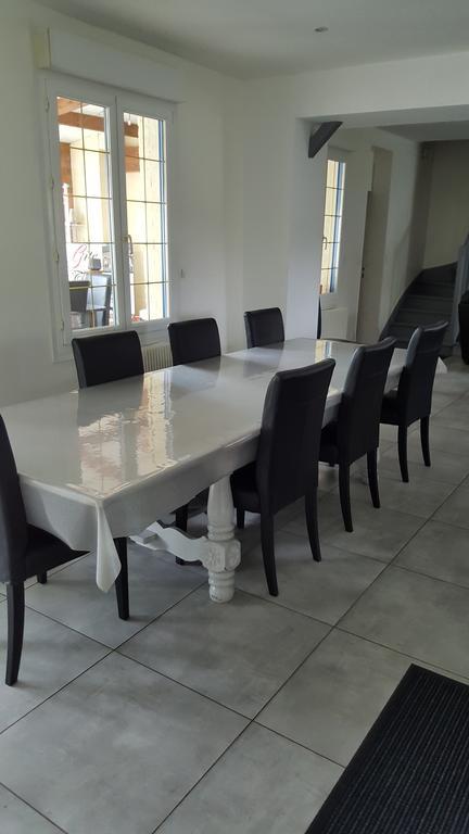 Chambres Individuelles Avec Cuisine Commune Tilloloy Zewnętrze zdjęcie