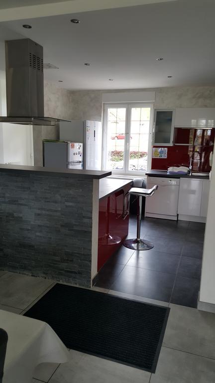 Chambres Individuelles Avec Cuisine Commune Tilloloy Zewnętrze zdjęcie