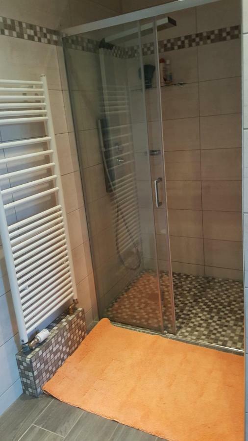 Chambres Individuelles Avec Cuisine Commune Tilloloy Zewnętrze zdjęcie